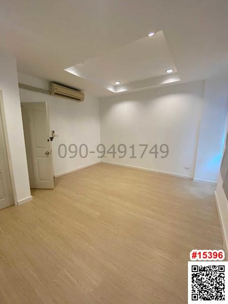 ขาย ทาวน์โฮม 3 ชั้น บ้านกลางเมือง เดอะรอยัล โมนาโค ศรีนครินทร์-พัฒนาการ ใกล้ ซีคอนสแควร์​ ศรีนครินทร์