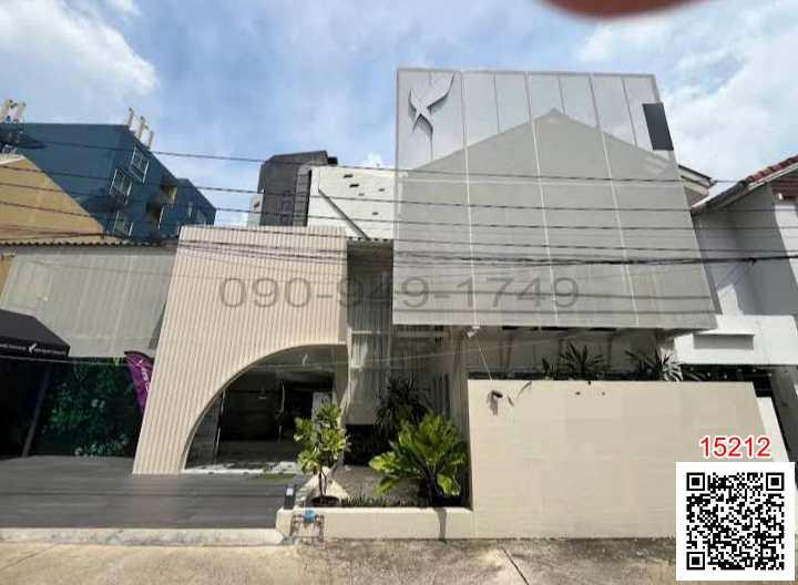 เช่า บ้าน 2 ชั้น เพิ่ง Renovate ซอยเกษมสันต์ พระราม 1 เขตปทุมวัน