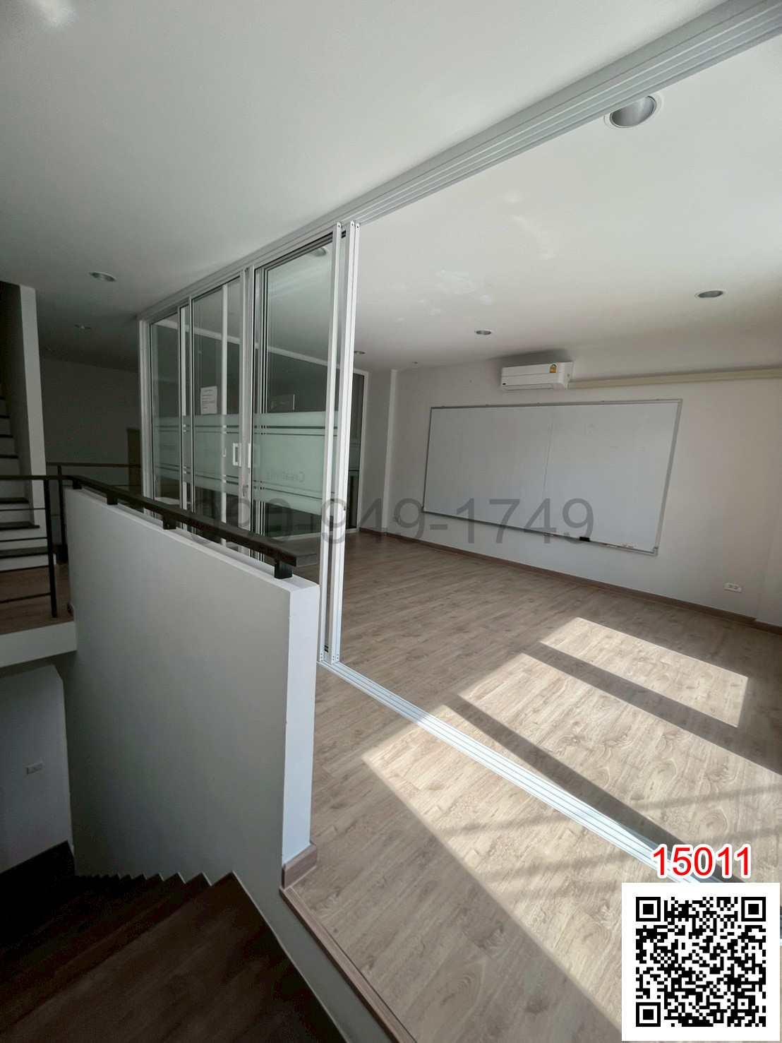เช่า ทาวน์โฮม 3.5 ชั้น Premium Place พหลโยธิน-รามอินทรา บ้านหลังมุม