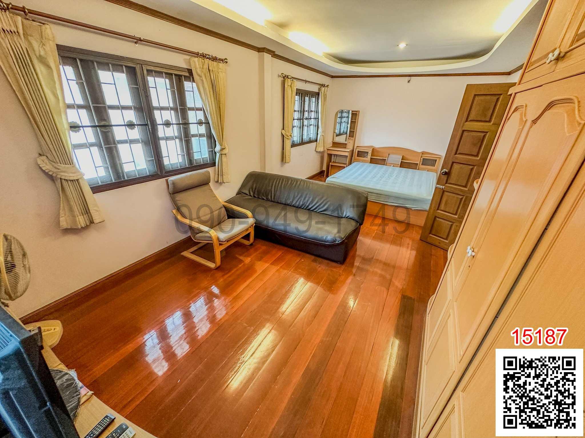 เช่า บ้านเดี่ยว 2 ชั้น+ที่โกดัง ถ.รามอินทรา ตรงข้ามแฟชั่นไอซ์แลนด์ ทำเลดีซอย รามอินทรา 60