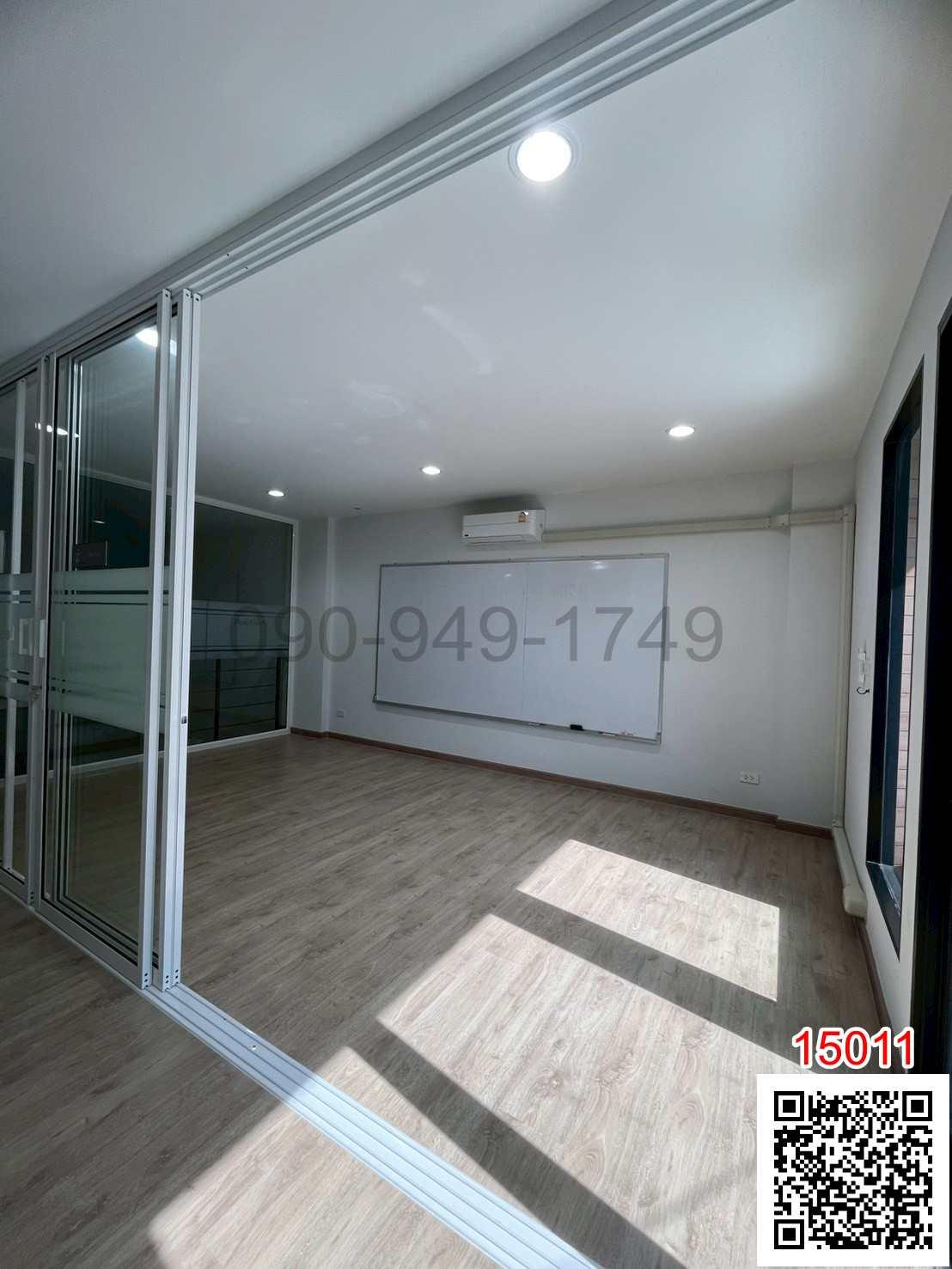 เช่า ทาวน์โฮม 3.5 ชั้น Premium Place พหลโยธิน-รามอินทรา บ้านหลังมุม