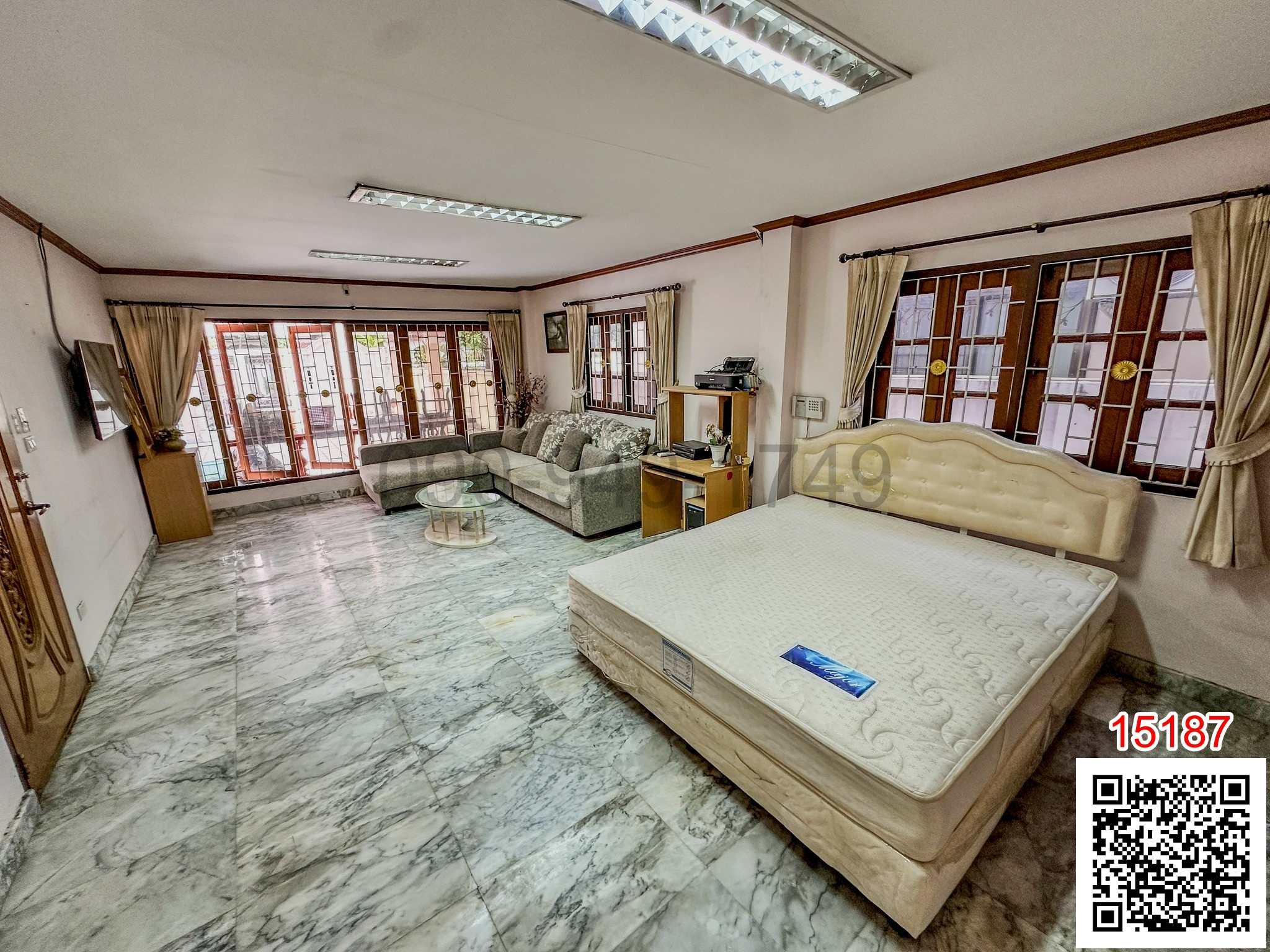 เช่า บ้านเดี่ยว 2 ชั้น+ที่โกดัง ถ.รามอินทรา ตรงข้ามแฟชั่นไอซ์แลนด์ ทำเลดีซอย รามอินทรา 60