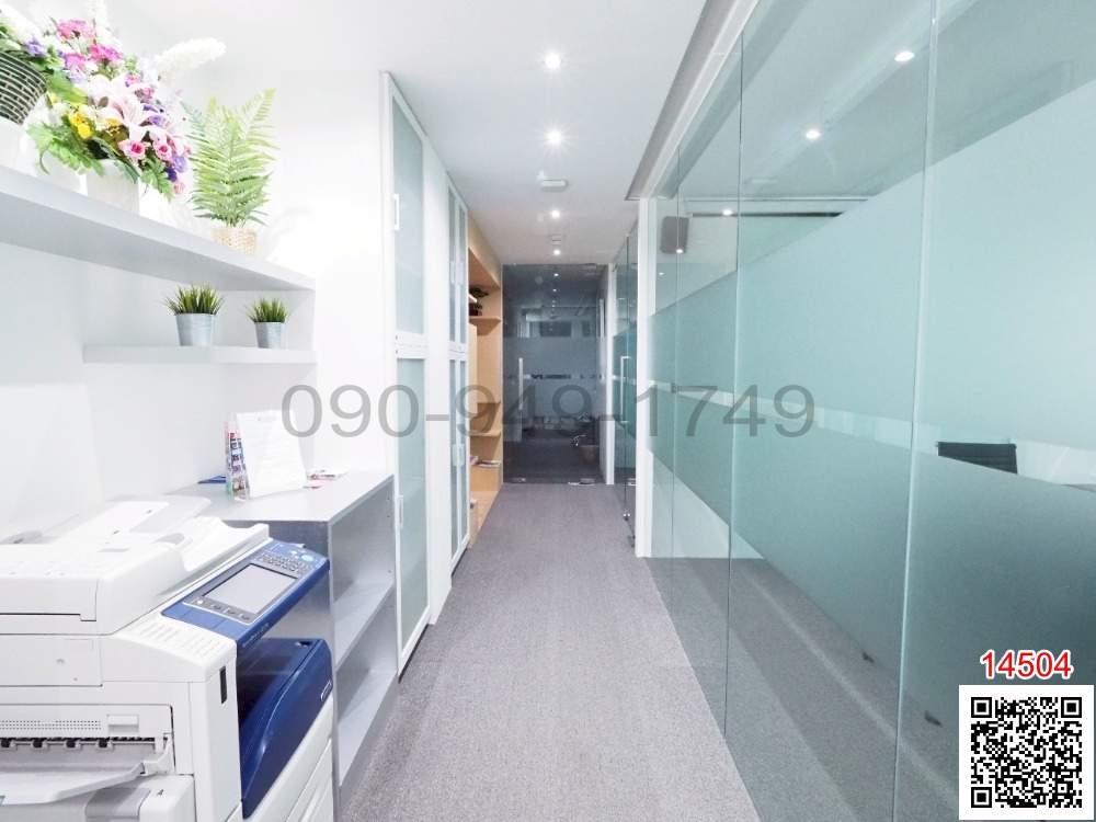 เช่า เซอร์วิสออฟฟิศ สำนักงาน ตกแต่ง Style Modern พร้อมเฟอร์นิเจอร์กับบริการ ในซอยเอกมัยถนนสุขุมวิท