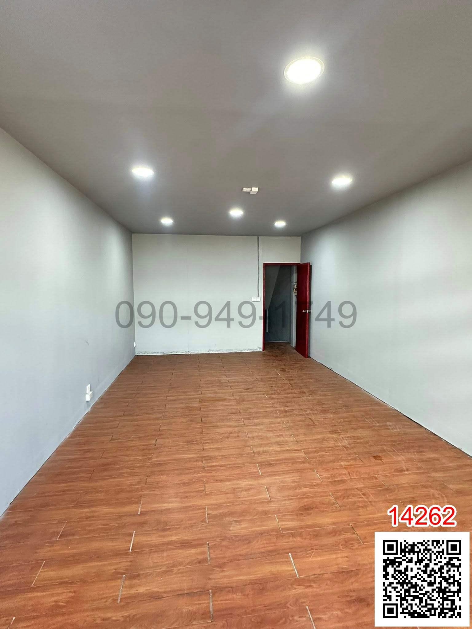 เช่า อาคารพาณิชย์ 4 ชั้นครึ่ง ติด BTS สถานีสายหยุด ถ.พหลโยธิน ติดรพ.Central General(CGH)ใกล้ตลาดยิ่งเจริญ