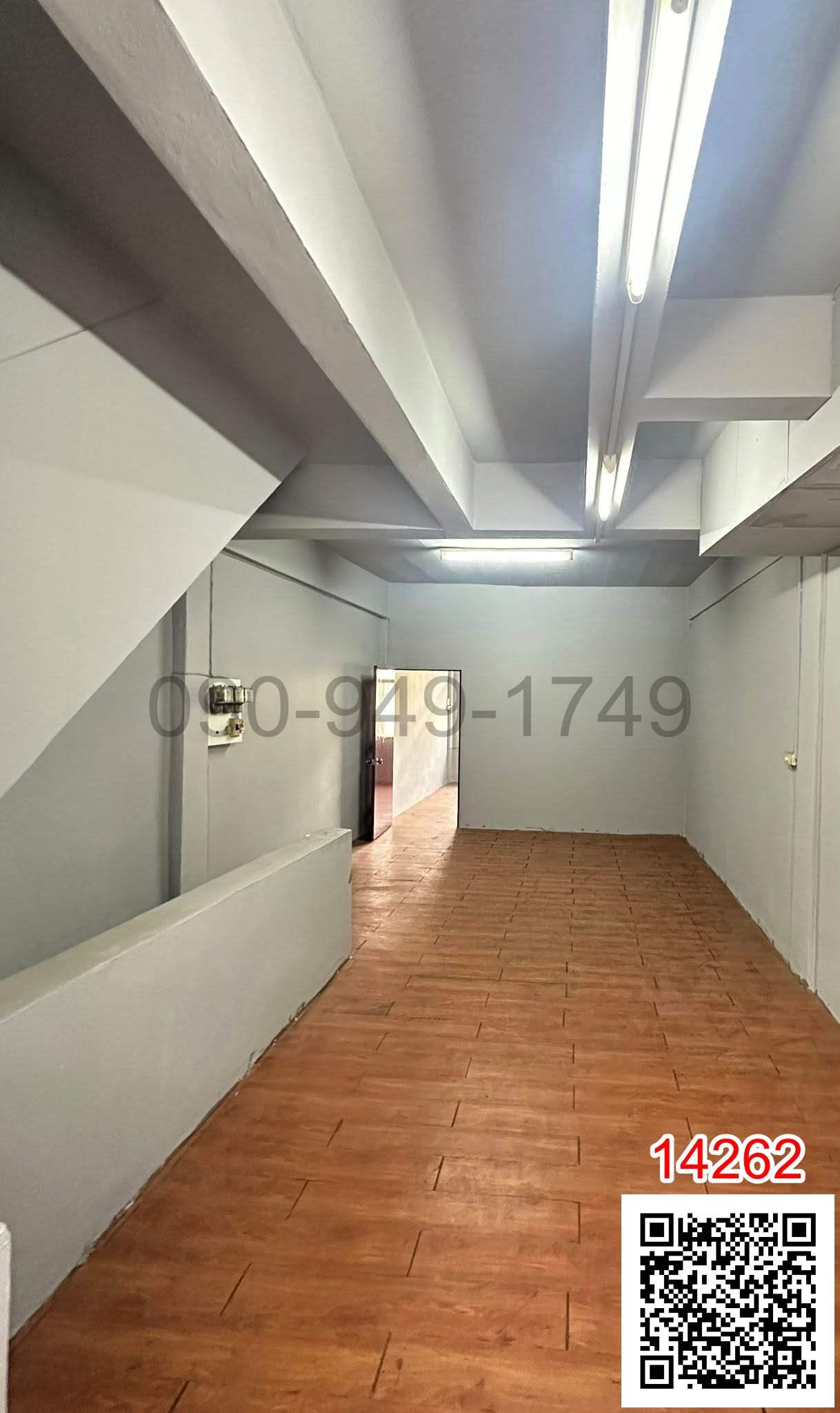เช่า อาคารพาณิชย์ 4 ชั้นครึ่ง ติด BTS สถานีสายหยุด ถ.พหลโยธิน ติดรพ.Central General(CGH)ใกล้ตลาดยิ่งเจริญ