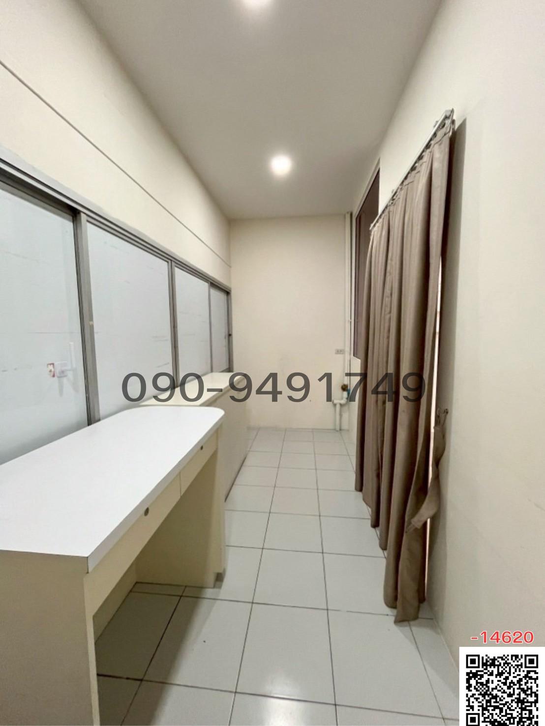 เช่า อาคารพาณิชย์ ร้าน มีที่จอดรถฟรี ตกแต่งพร้อมเข้าอยู่ ใกล้ โรบินสัน บางรัก