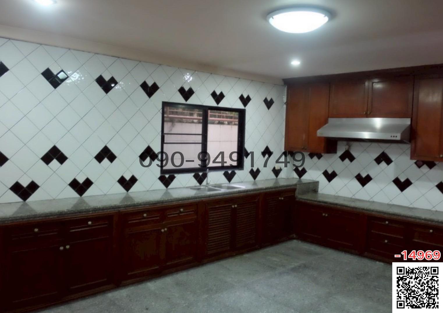 เช่า ทาวน์โฮม 3 ชั้น ซอยลาดพร้าว 69 ซอยทำเนียบ ใกล้ รถไฟฟ้าสายสีเหลือง