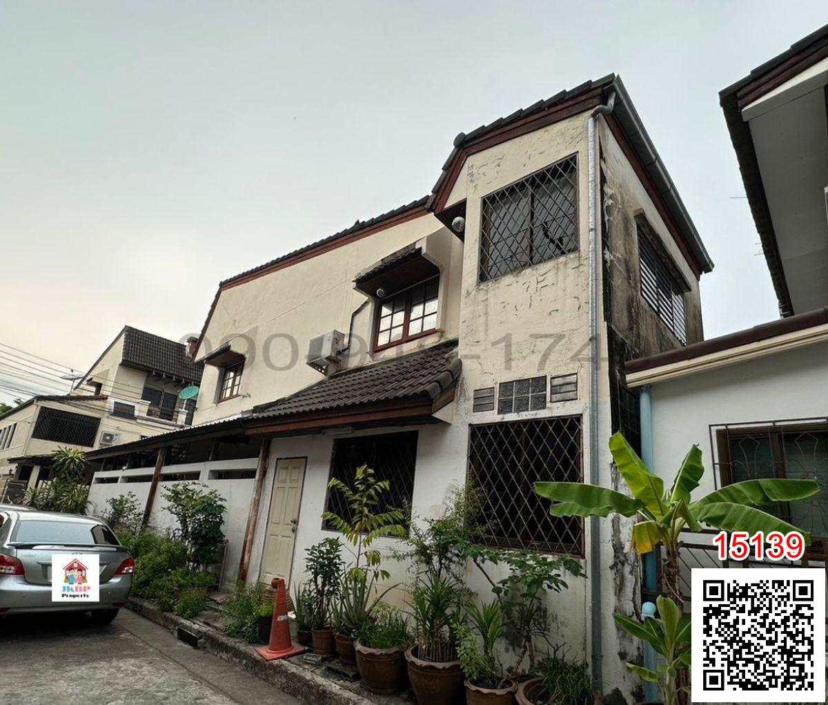 เช่า โฮมออฟฟิศ 2 ชั้น ลาดพร้าว 71 ใกล้เลียบด่วน, MRT, BTS (อนาคต), Central Eastville