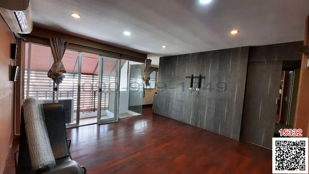 ขาย ทาวน์เฮ้าส์ 4 ชั้น หมู่บ้าน วราธรวิลล์ พัฒนาการ 44