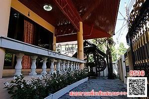 Home for rent with 2 floors. Piyaporn village ( Soi Navamin 74 soi 3-11-2)